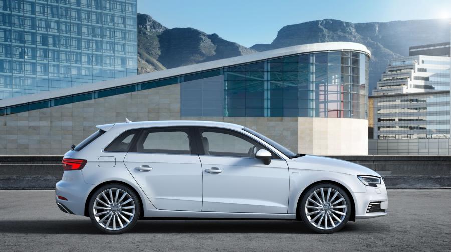  Audi A3 Sportback e-tron (8V) 2016 года  (фото 11 из 31)